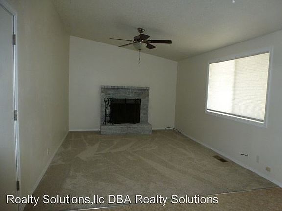 4th image of 4200 NE Laura St