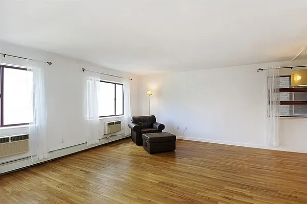 Rented by Compass | media 11