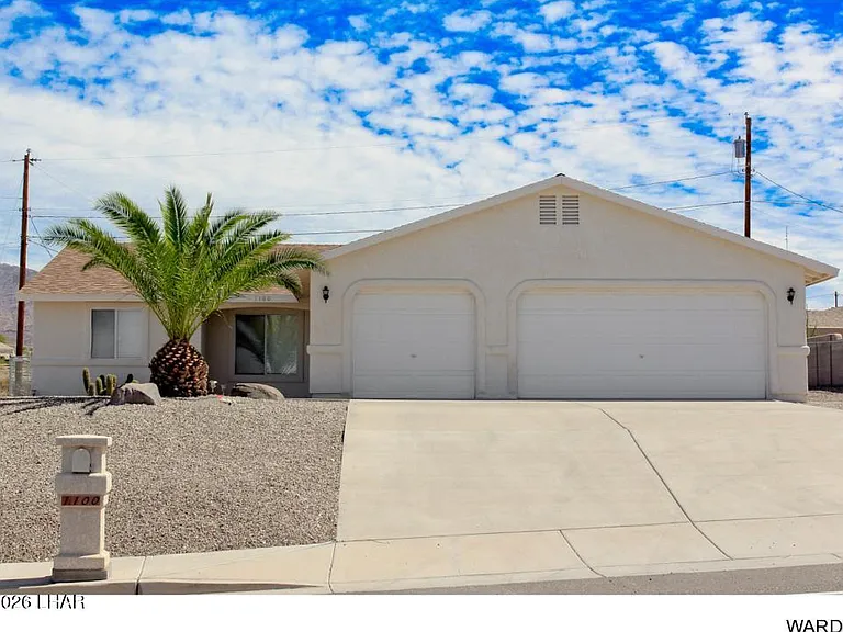 1100 McCulloch Blvd S — Photo 2