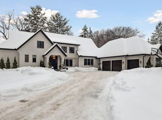 8 Spur Rd, Edina, MN 55436