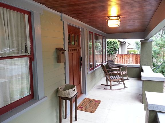 3rd image of 1158 N Mar Vista Ave