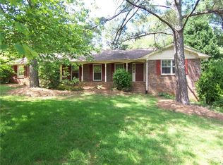 211 Hillcrest Dr, Roswell, GA 30075