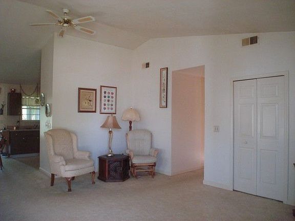 3rd image of 6849 Farmingdale Ln