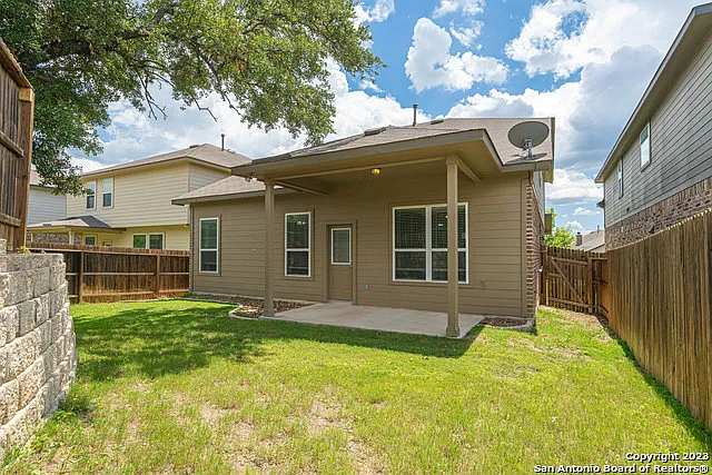12911 Brewster Ml — Photo 45