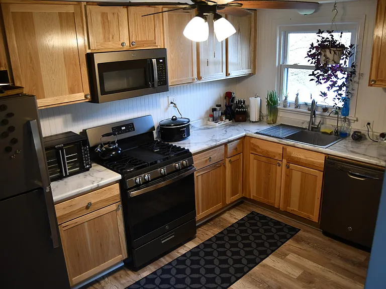 218 18th St NW #2 — Photo 21
