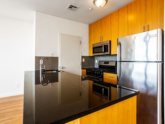 5th image of 261 Eckford St #4F