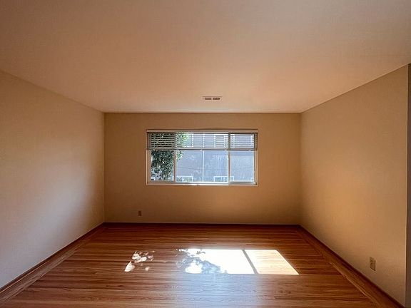 3rd image of 795 Roble Ave APT 8