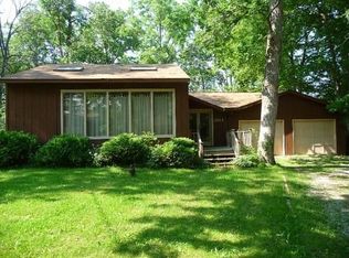 1104 Pin Oak Dr, Mahomet, IL 61853