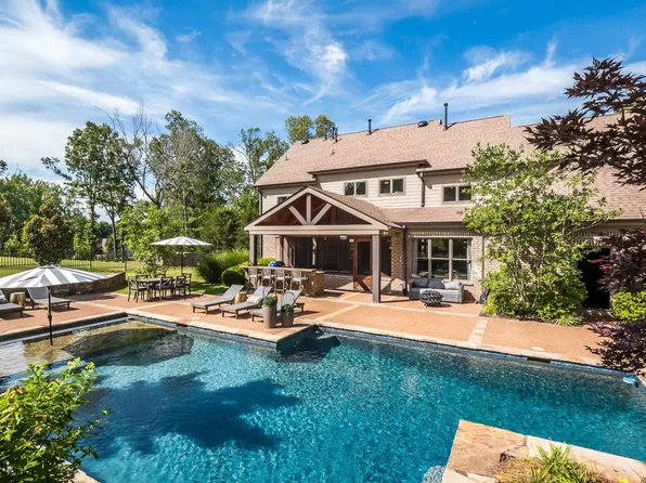 10710 Curtman Dr N #15, Eads, TN 38028