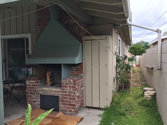 5th image of 992 S Johnson Ave