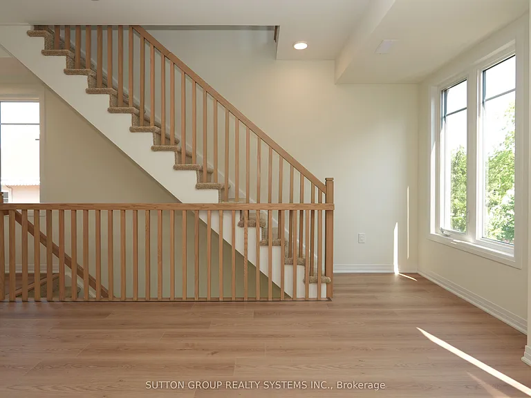 734 Front Royal St #13 — Photo 15