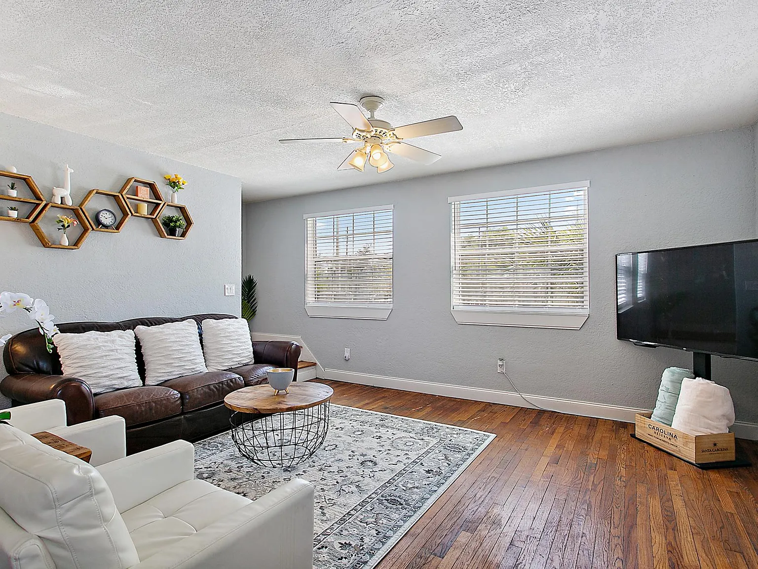 1445 Naldo Ave — Photo 3