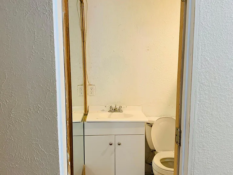 1026 Elwood Rd #2 — Photo 5