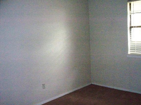5th image of 122 Tracy Dr
