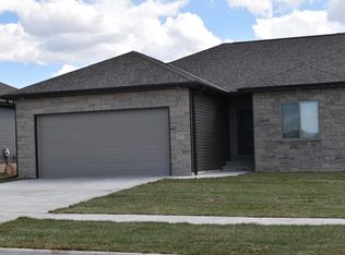 3718 Broadbear Rd, Lincoln, NE 68516