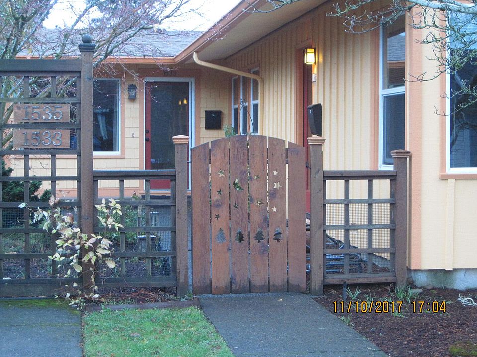 Front entry to both units
