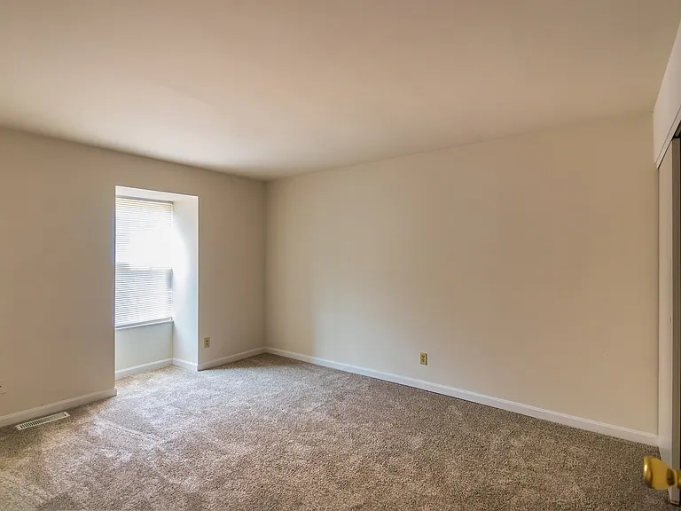 Fairfield Pointe — Photo 121