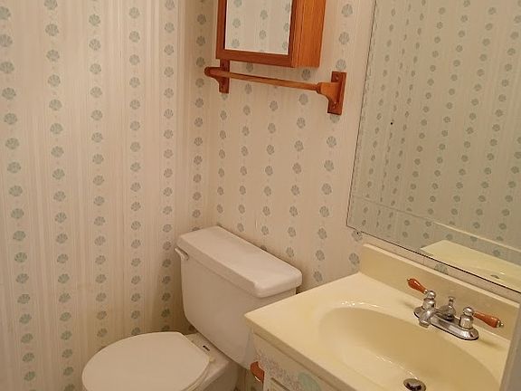 5th image of 29 Pine Arbor Ln