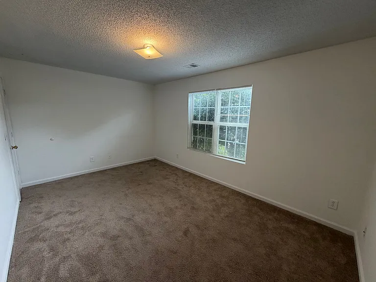 1613 Fort Perry Way — Photo 20