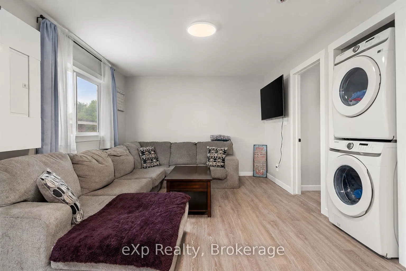 2 bed, $1,975 — Photo 2