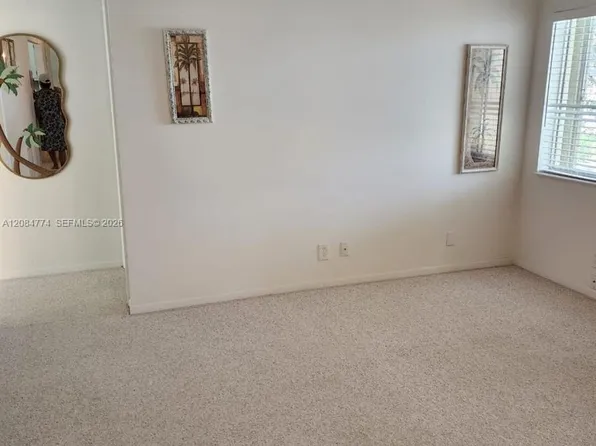 3561 Pine Tree Ct APT D-2, Greenacres, FL 33463