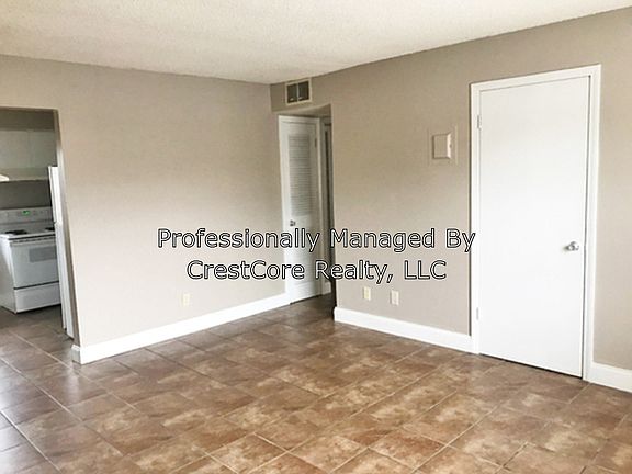 2nd image of 2105 Saint John Ave APT C4