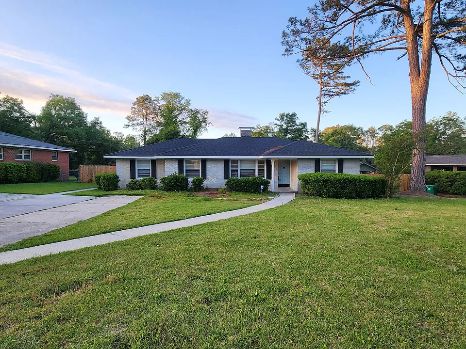 1213 McRee Dr