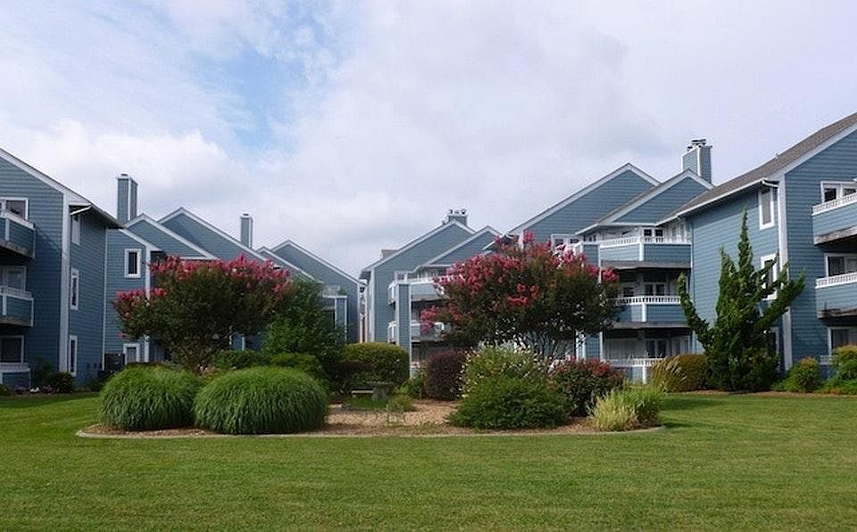 1st image of 4818 Bay Landing Dr #4818
