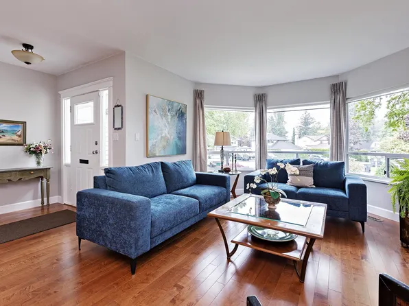 18289 58a Ave, Surrey, BC V3S 7G1