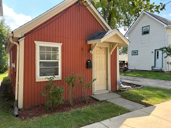 621 Holly St, Elgin, IL 60123