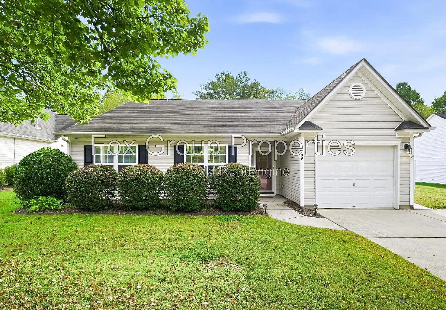 3 bed, 2.0 bath, 1442 sqft, $1,955 — Photo 1