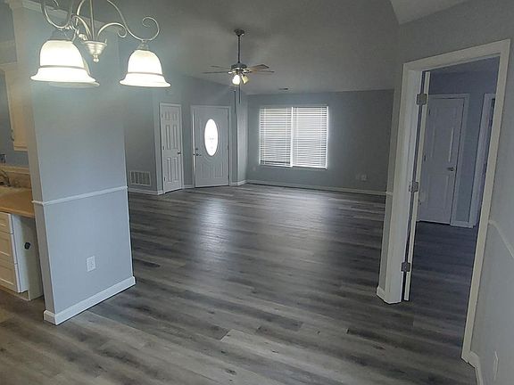 2nd image of 3861 Roundwood Dr