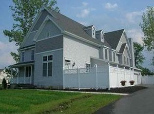 1 B Applewood Dr, Ballston Lake, NY 12019