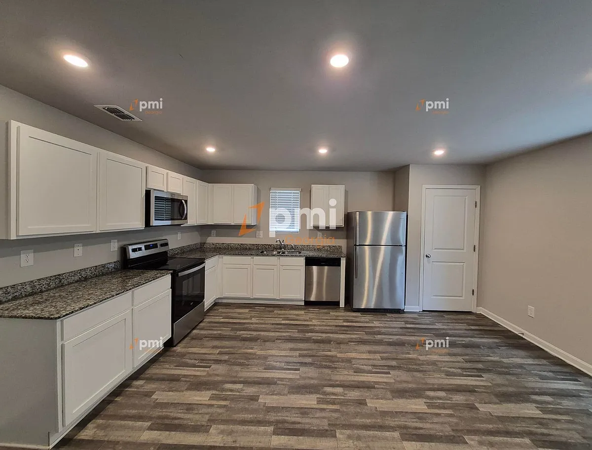 Building Photo - 255 Hawthorn Trl