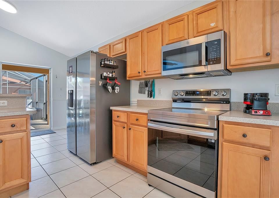 161 Hideaway Beach Ln, Kissimmee, FL 34746 | MLS #O6380471 | Zillow