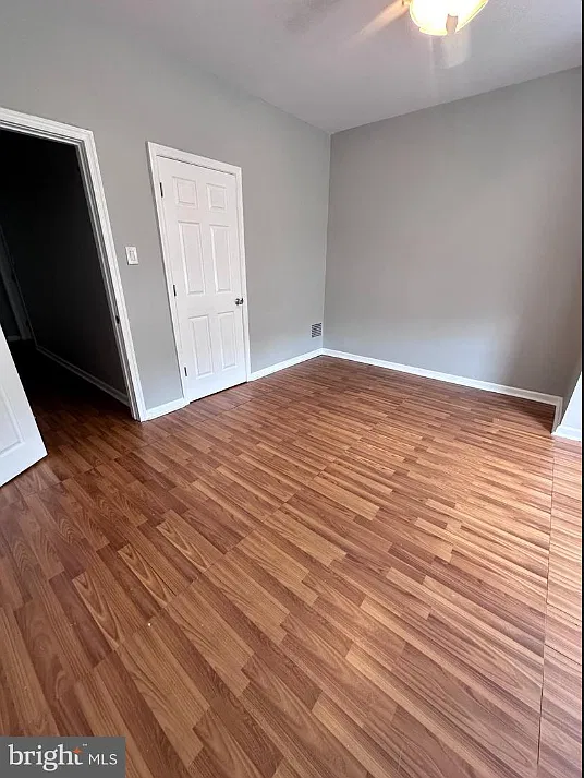 2 bed, 1008 sqft, $1,660 — Photo 2