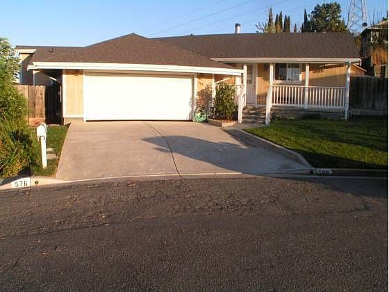 1st image of 566 Dorothy Ln