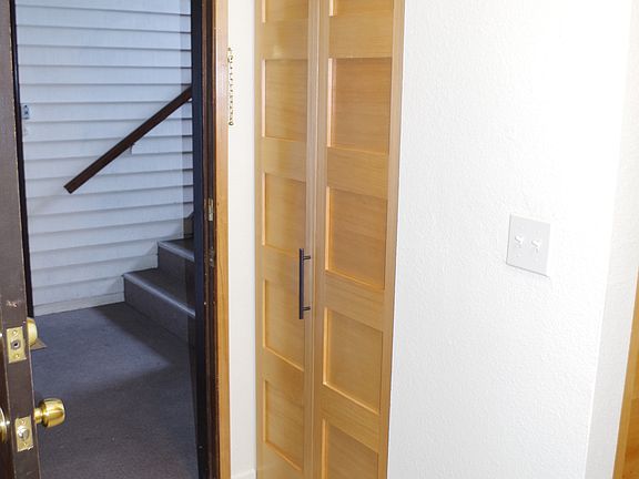 Entry View