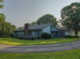 807 Peoples Creek Rd, Advance, NC 27006