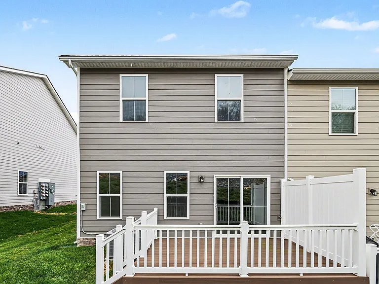 1049 Mountain View Dr — Photo 23