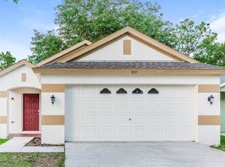 810 Cape Cod Cir, Valrico, FL 33594