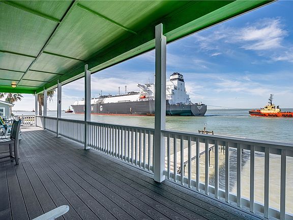 3rd image of 108 Bayshore Dr