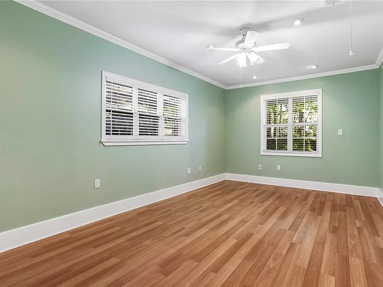 223 Robin Hood Dr — Photo 12