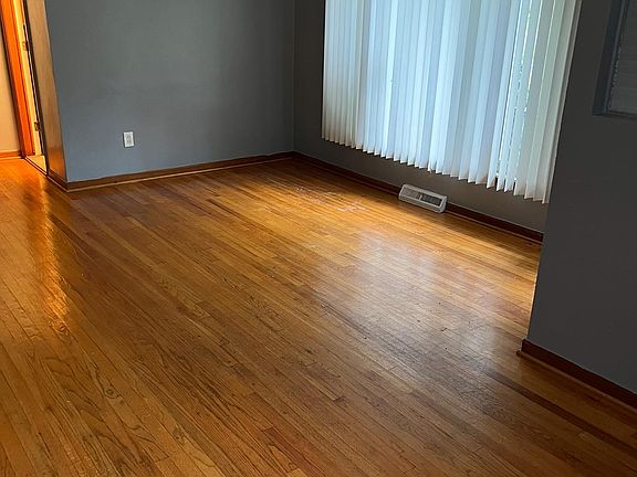 2nd image of 8808 Sarasota