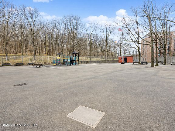 3rd image of 19 Foote Ave