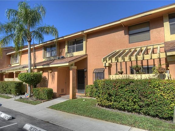 2nd image of 3613 Carambola Cir N