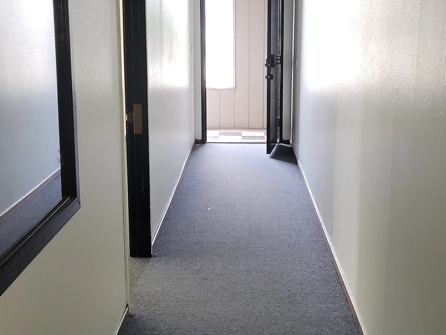 Studio, 1500 sqft, $1,000 — Photo 4