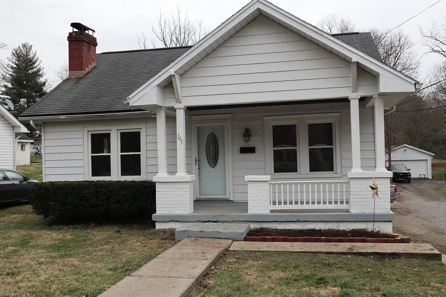 145 Lyons Dr photo 1