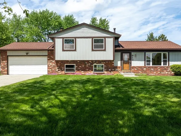 913 Sherwood Dr, Macedonia, OH 44056