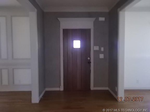 2nd image of 15967 Munson Ct